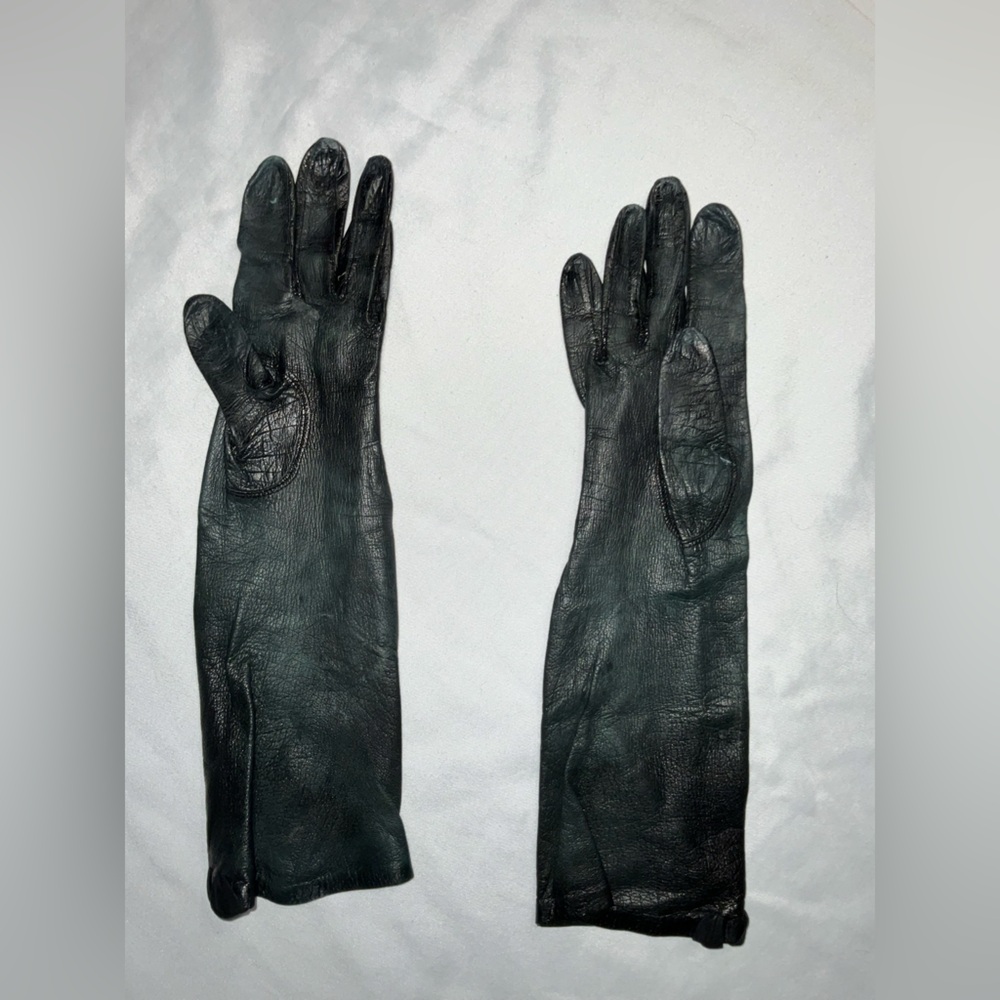 Chic Black Leather Gloves
